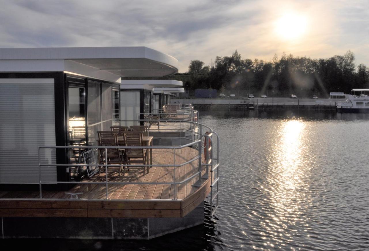 Hausboote Marina Braunsbedra Villa Kültér fotó